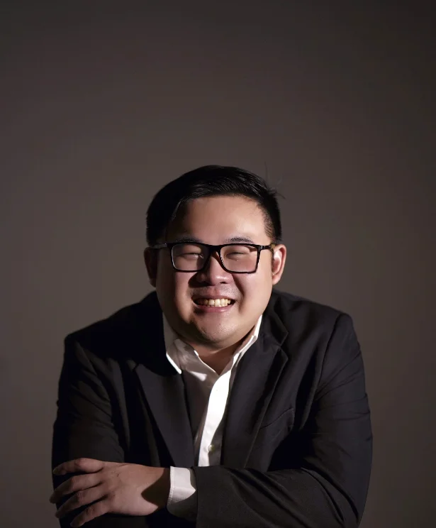 Johnson Leonardi — Brand Growth Architect, Founder of Storytellers ID
